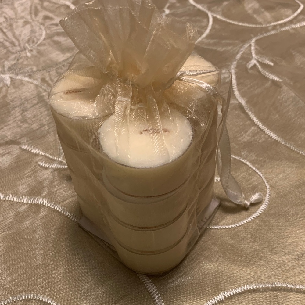 Pure Integrity Almond Vanilla 100% Soy Tea Lights One dozen